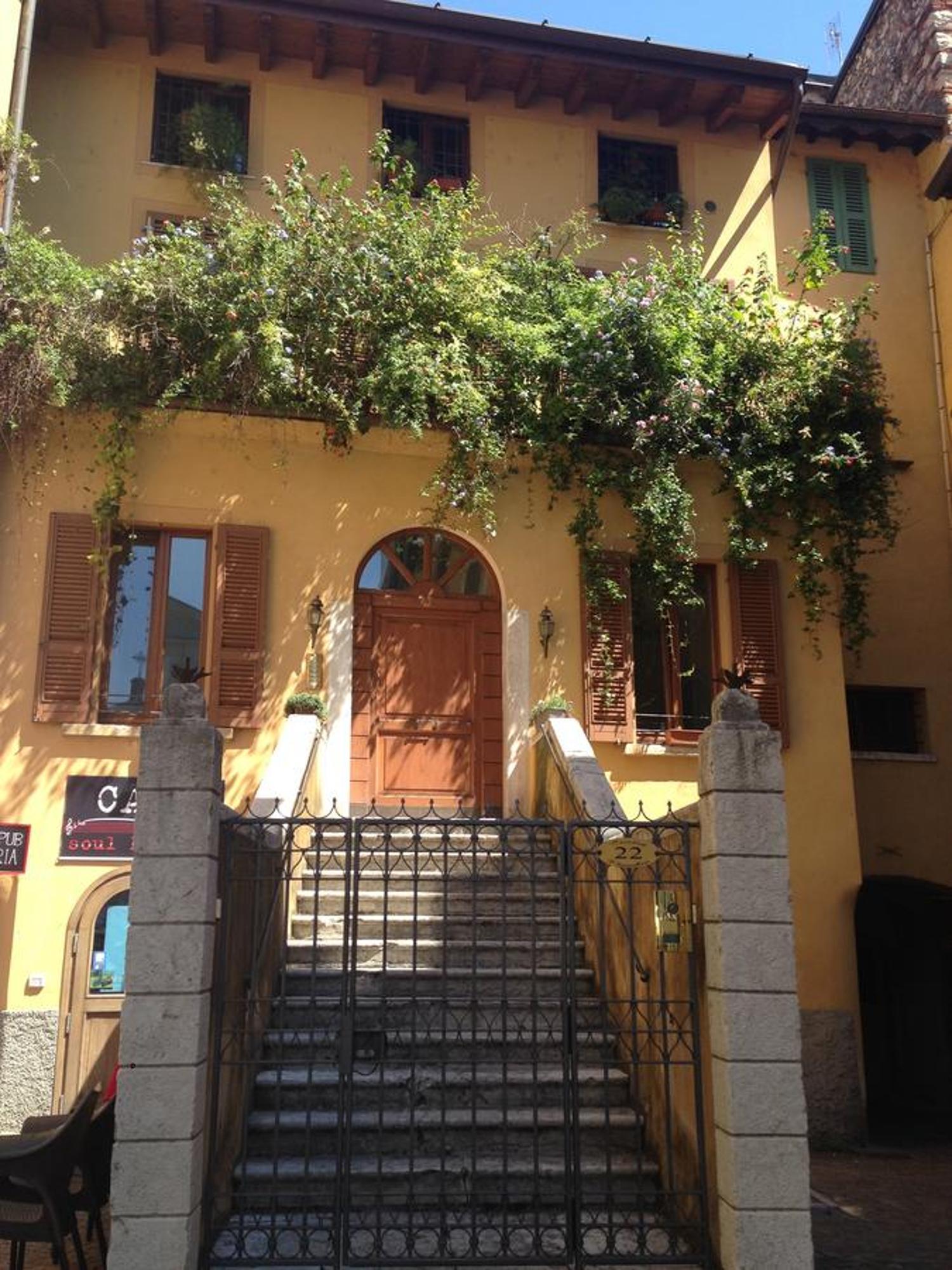 Antico Palazzo Signorile Lägenhet Salò Exteriör bild