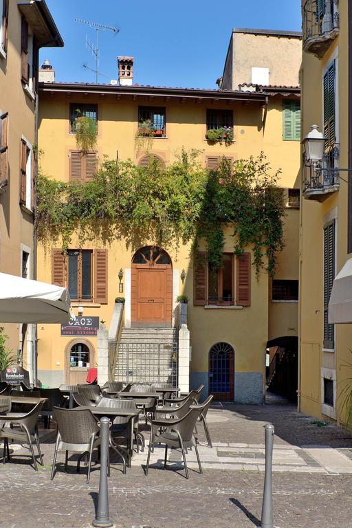 Antico Palazzo Signorile Lägenhet Salò Exteriör bild