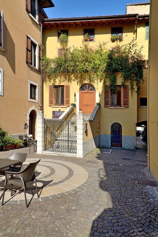 Antico Palazzo Signorile Lägenhet Salò Exteriör bild