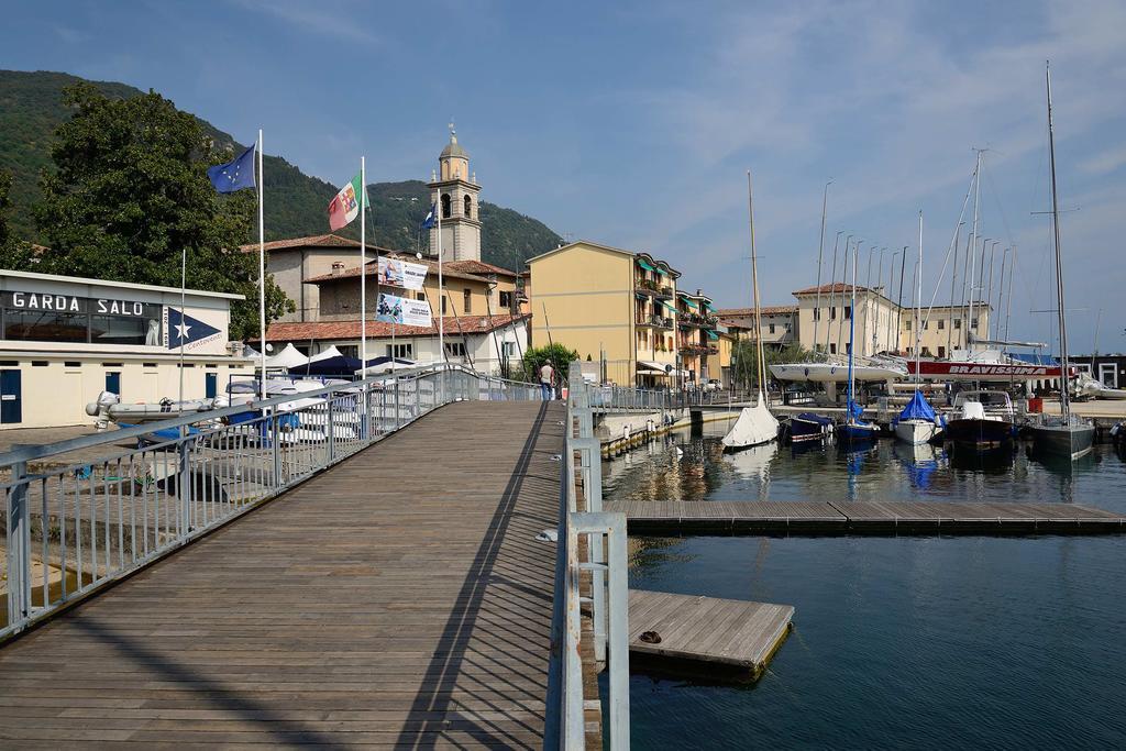 Antico Palazzo Signorile Lägenhet Salò Exteriör bild