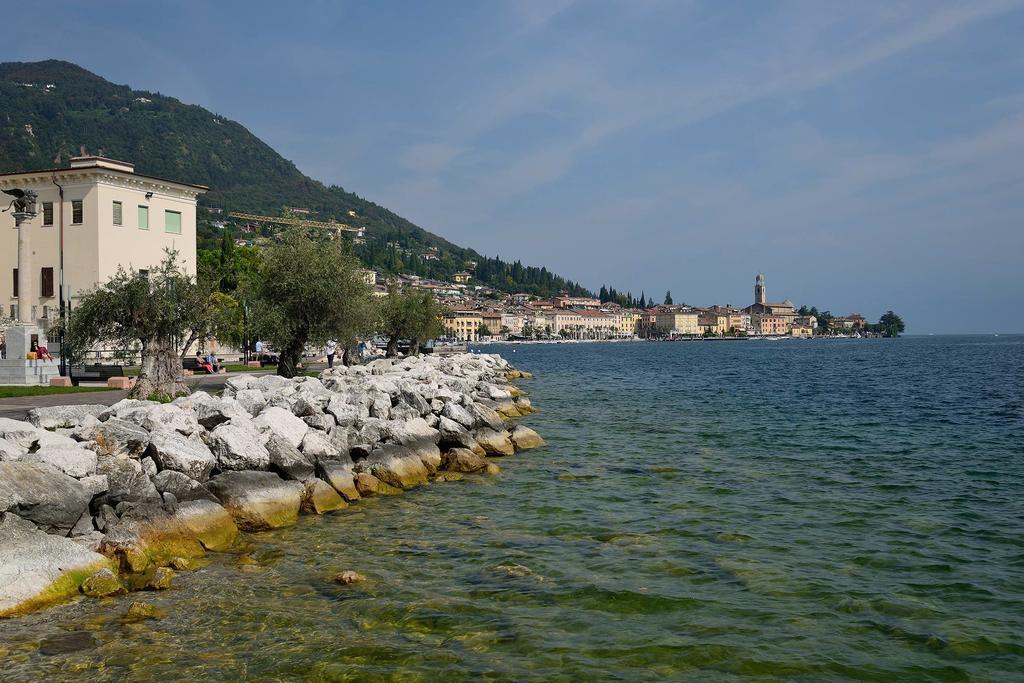 Antico Palazzo Signorile Lägenhet Salò Exteriör bild
