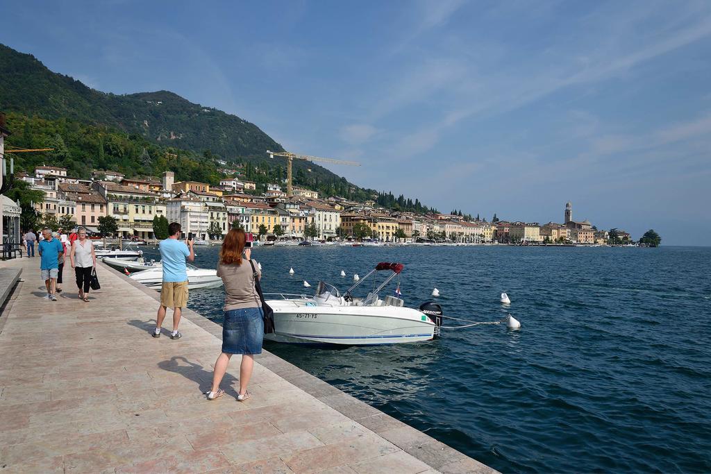 Antico Palazzo Signorile Lägenhet Salò Exteriör bild