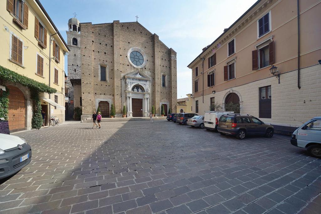 Antico Palazzo Signorile Lägenhet Salò Exteriör bild