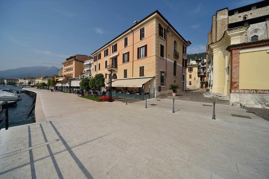 Antico Palazzo Signorile Lägenhet Salò Exteriör bild