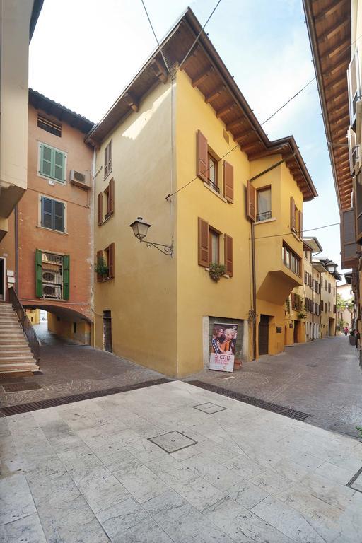 Antico Palazzo Signorile Lägenhet Salò Exteriör bild