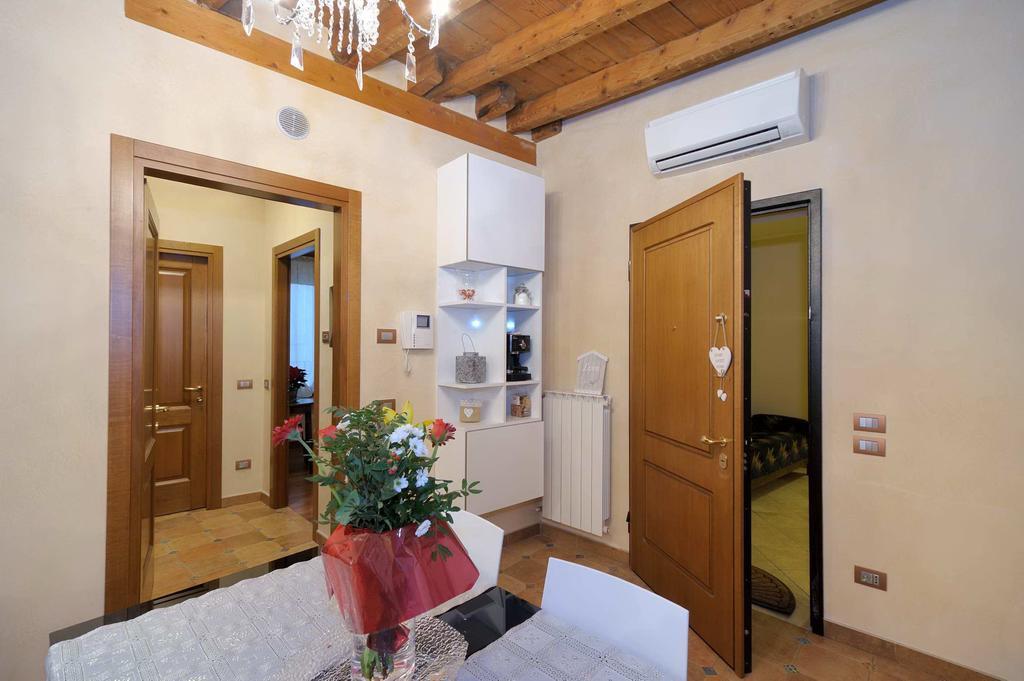 Antico Palazzo Signorile Lägenhet Salò Exteriör bild