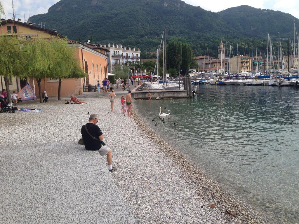 Antico Palazzo Signorile Lägenhet Salò Exteriör bild