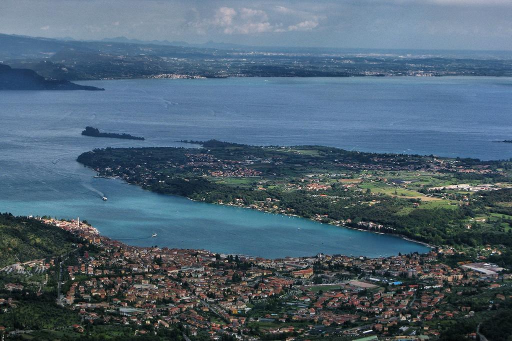 Antico Palazzo Signorile Lägenhet Salò Exteriör bild